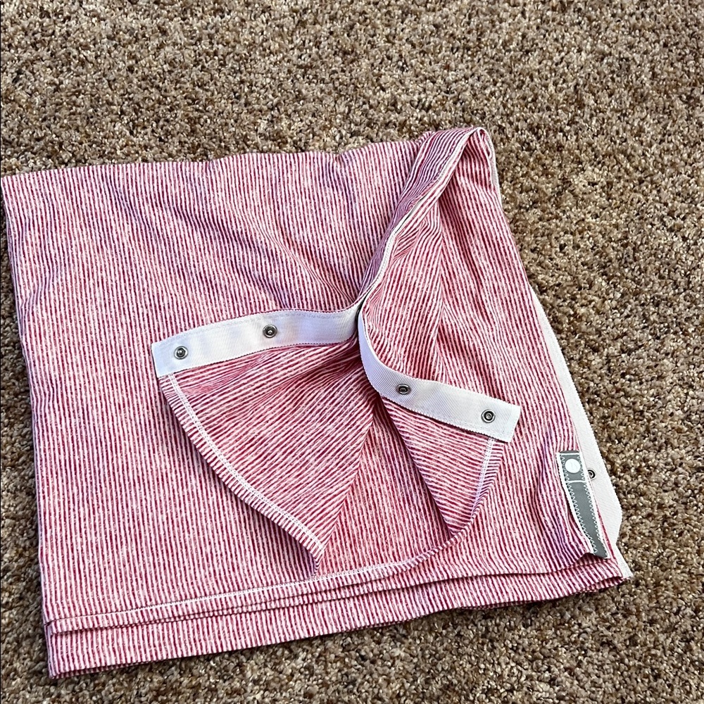Lululemon vinyasa Red and White Striped Scarf